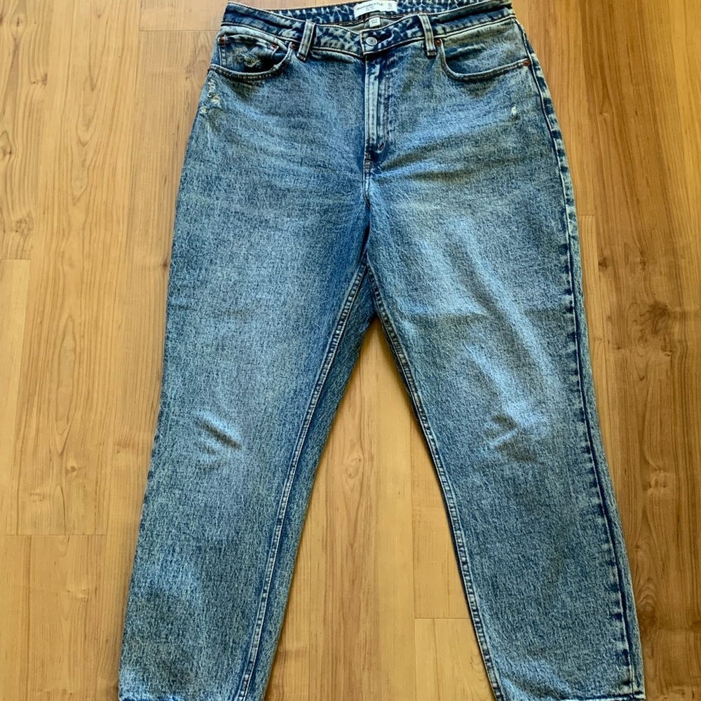 Acid Wash Abercrombie Curve Love High Rise Mom Jeans